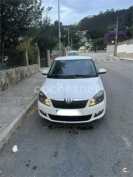Usado Skoda Fabia 69 CV (50 kW) 2015 Blanco Berlina