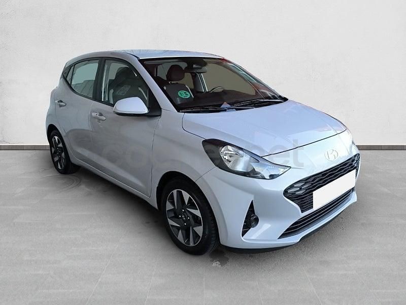 Nuevo Hyundai i10 63 CV (46 kW) 2025 Gris / plata Utilitario