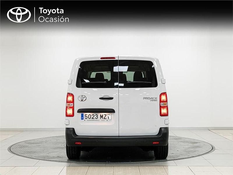 Usado Toyota Proace Verso 145 CV (106 kW) 2025 Blanco Familiar
