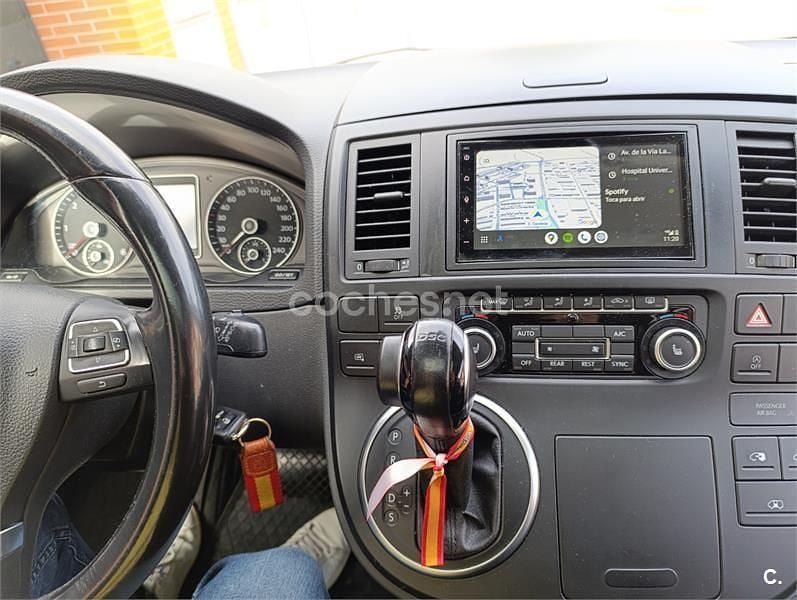 Usado VW Multivan Highline 180 CV (132 kW) 2013 Rojo Van