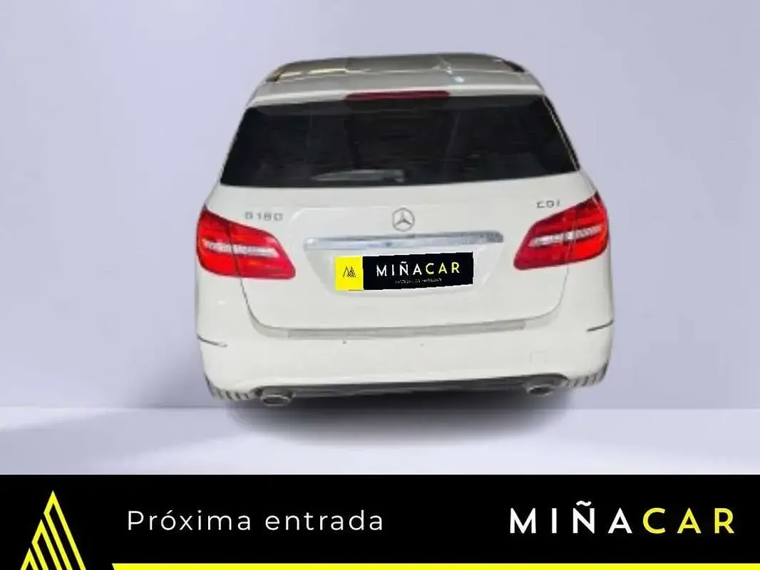 Usado Mercedes B180 109 CV (80 kW) 2013 Blanco Monovolumen