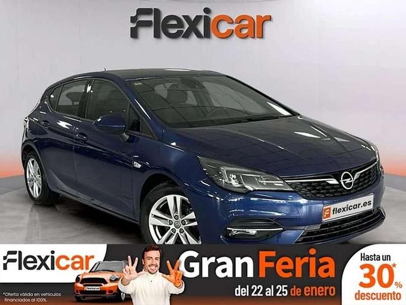 Usado Opel Astra 110 CV (80 kW) 2020 Azul Familiar
