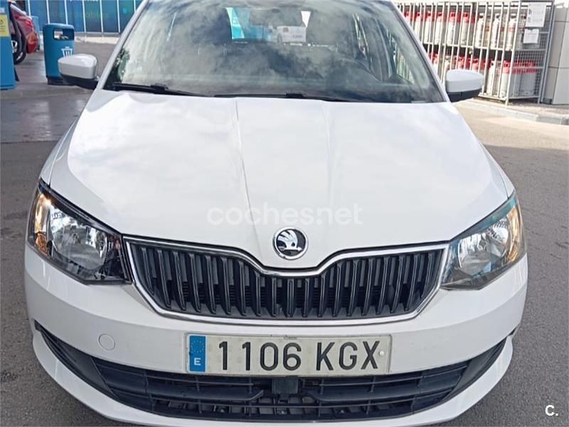 Usado Skoda Fabia Business Line 75 CV (55 kW) 2018 Blanco Berlina