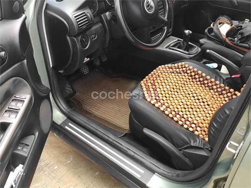 Usado VW Passat Trendline 130 CV (95 kW) 2002 Verde Berlina