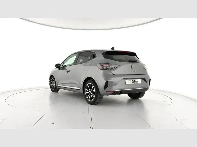 Usado Renault Clio V Techno 90 CV (66 kW) 2025 Gris Berlina