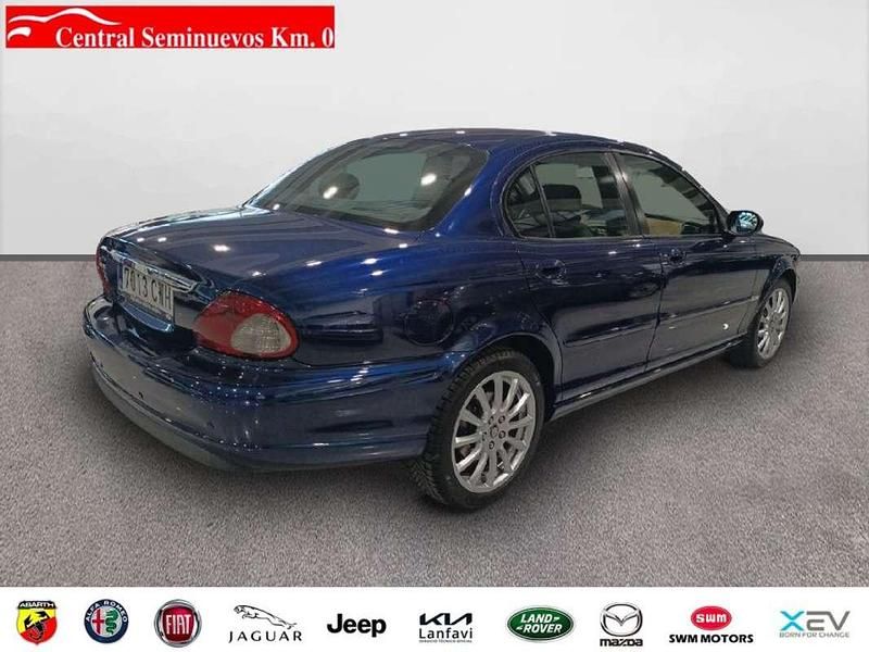 Usado Jaguar X-type Executive 131 CV (96 kW) 2004 Azul Berlina