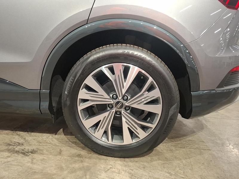 Usado Audi Q4 Sportback e-tron Sport 150 kW (204 CV) 2025 Gris tifón metalizado SUV