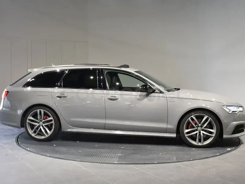Usado Audi A6 Competition 326 CV (239 kW) 2015 Gris / plata Familiar