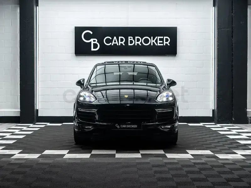 Usado Porsche Cayenne Turbo 520 CV (382 kW) 2015 Negro SUV