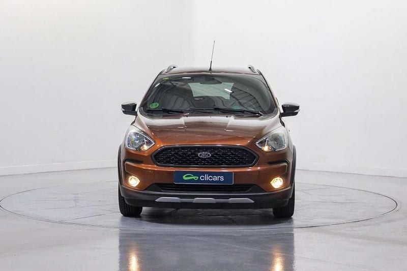 Usado Ford Ka Plus Ultimate 86 CV (63 kW) 2018 Marrón Utilitario