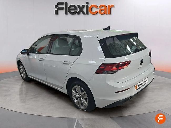 Usado VW Golf VIII Life 110 CV (80 kW) 2021 Blanco Berlina
