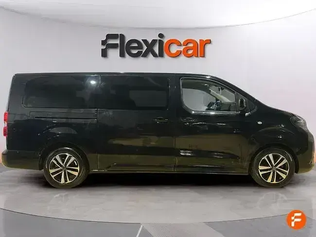 Begagnad Peugeot Traveller Business-Line 180 HK (132 kW) 2024 Svart Minibuss
