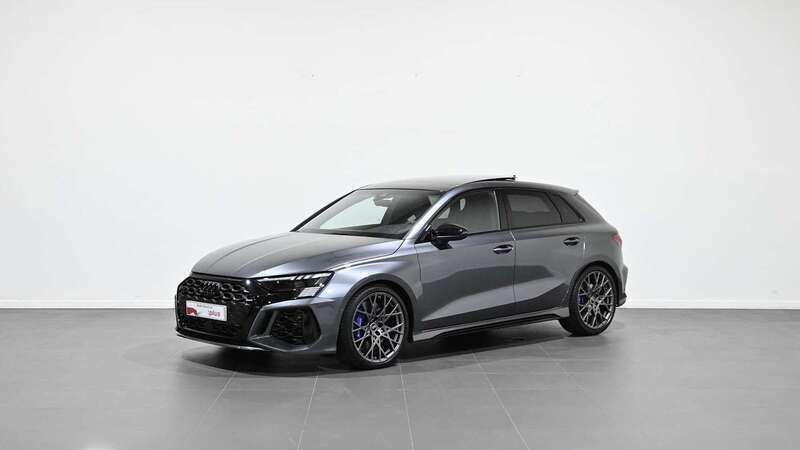 Gris Usado 2023 Audi RS3 Sportback Utilitario | 83.400 € - Imagen 1/4