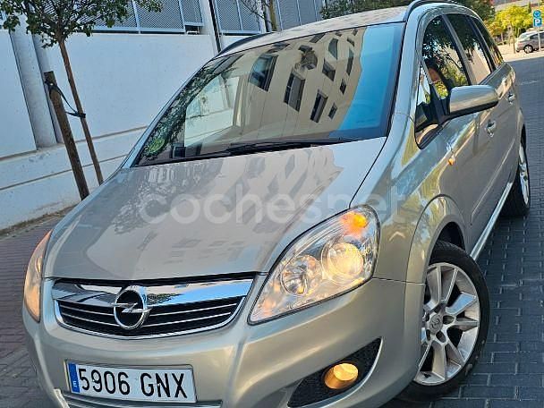 Beige Usado 2009 Opel Zafira Energy Monovolumen | 3990 € (Precio justo) - Imagen 1/4