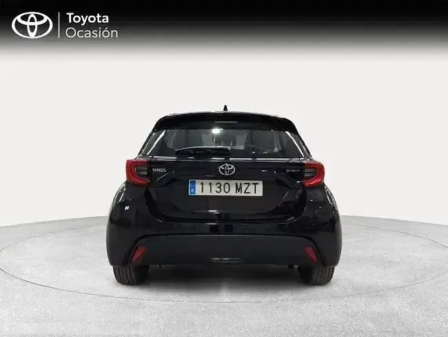 Usado Toyota Yaris Active 116 CV (85 kW) 2025 Negro Utilitario