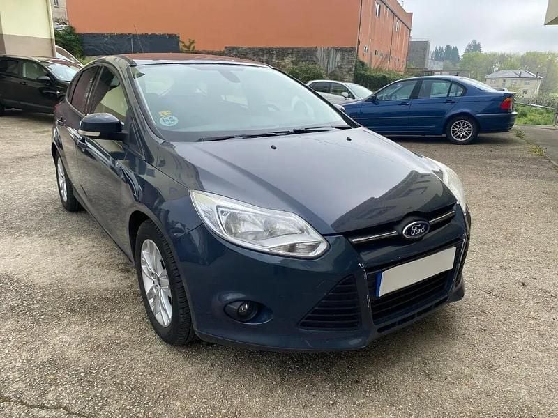 Begagnad Ford Focus Trend 115 HK (84 kW) 2012 Grå