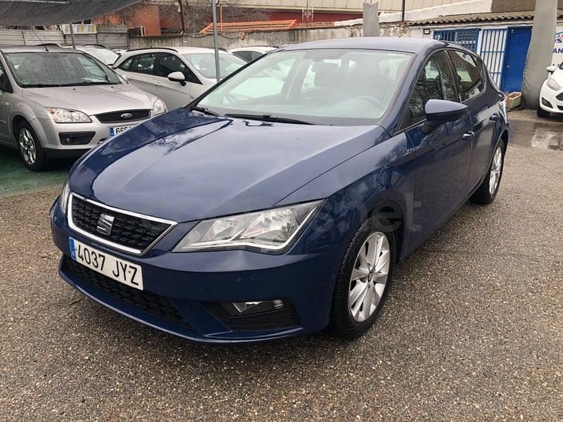 Käytetty Seat Leon Style Plus 110 HP (80 kW) 2017 Sininen Sedan