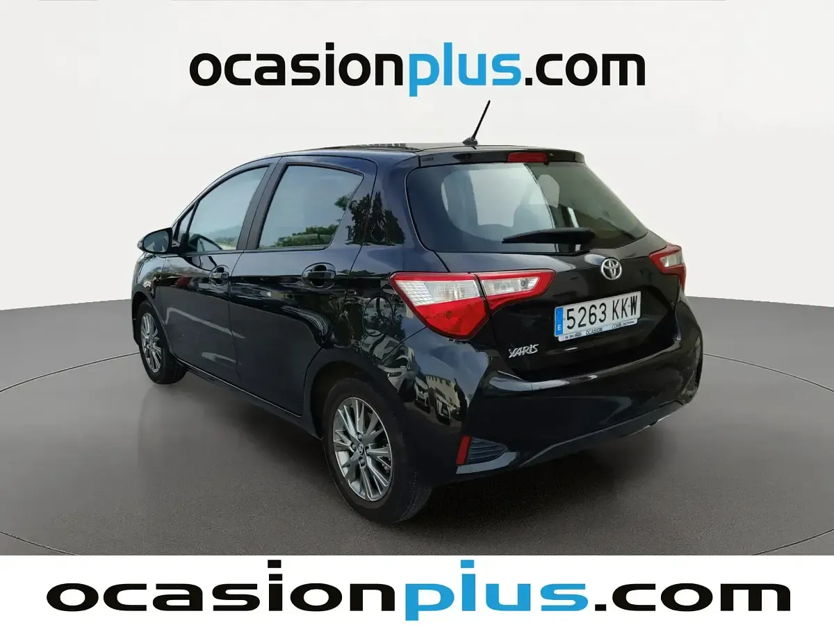 Usado Toyota Yaris City 69 CV (50 kW) 2018 Negro
