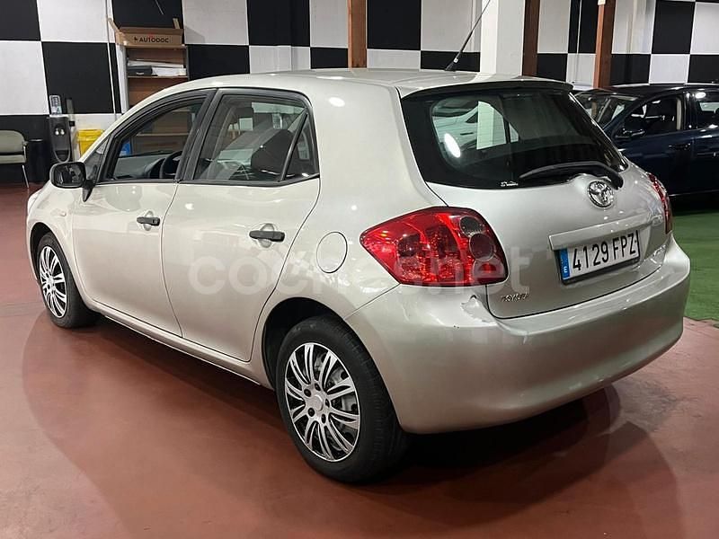 Usado Toyota Auris 90 CV (66 kW) 2007 Beige Berlina