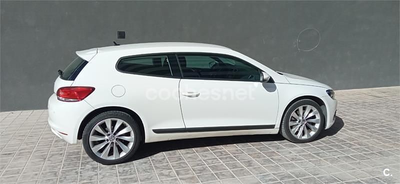 Blanco Usado 2010 VW Scirocco Coupe | 11.200 € (Buen precio) - Imagen 1/4
