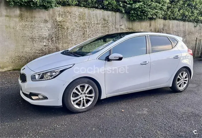 Usado Kia Ceed GT 90 CV (66 kW) 2014 Blanco Berlina