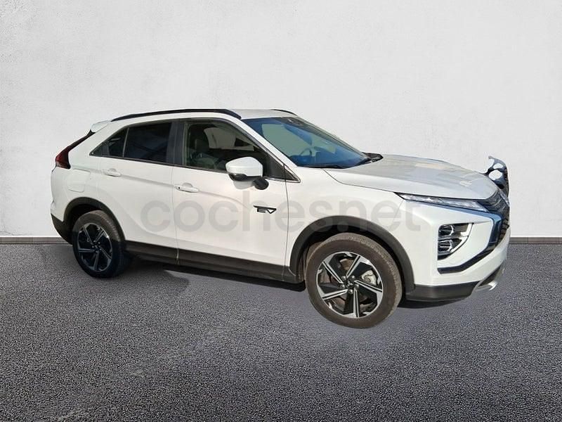 Usado Mitsubishi Eclipse Cross 188 CV (138 kW) 2025 Blanco SUV