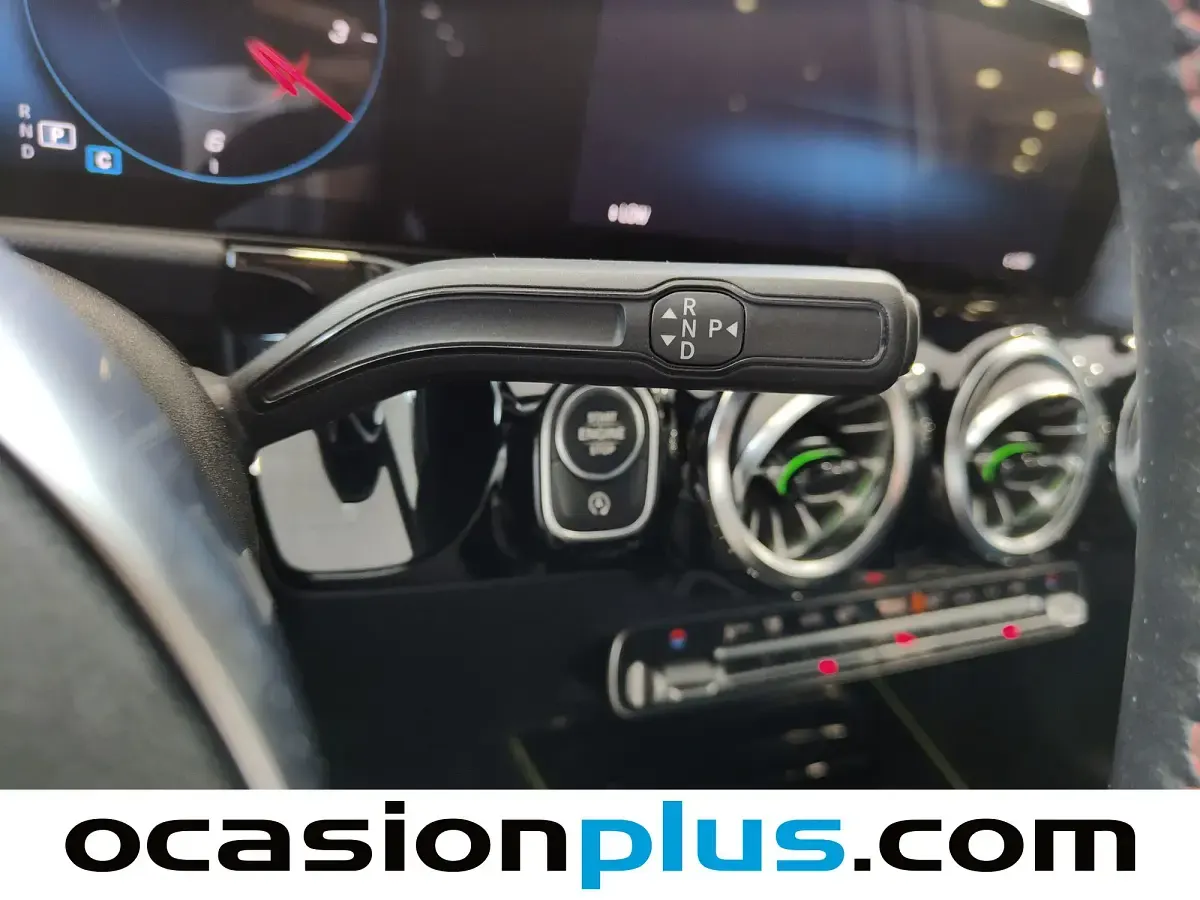 Usado Mercedes GLA200 AMG 163 CV (119 kW) 2022 Gris SUV