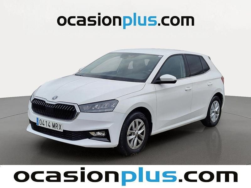 Usado Skoda Fabia Selection 95 CV (69 kW) 2024 Blanco Utilitario