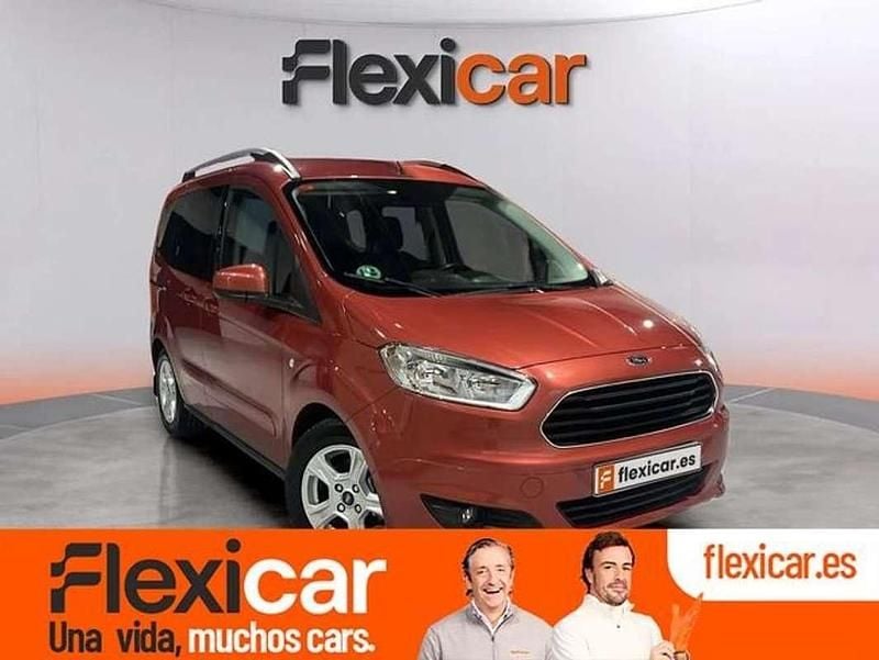 Usado Ford Tourneo Courier Titanium 102 CV (75 kW) 2016 Burdeos Monovolumen