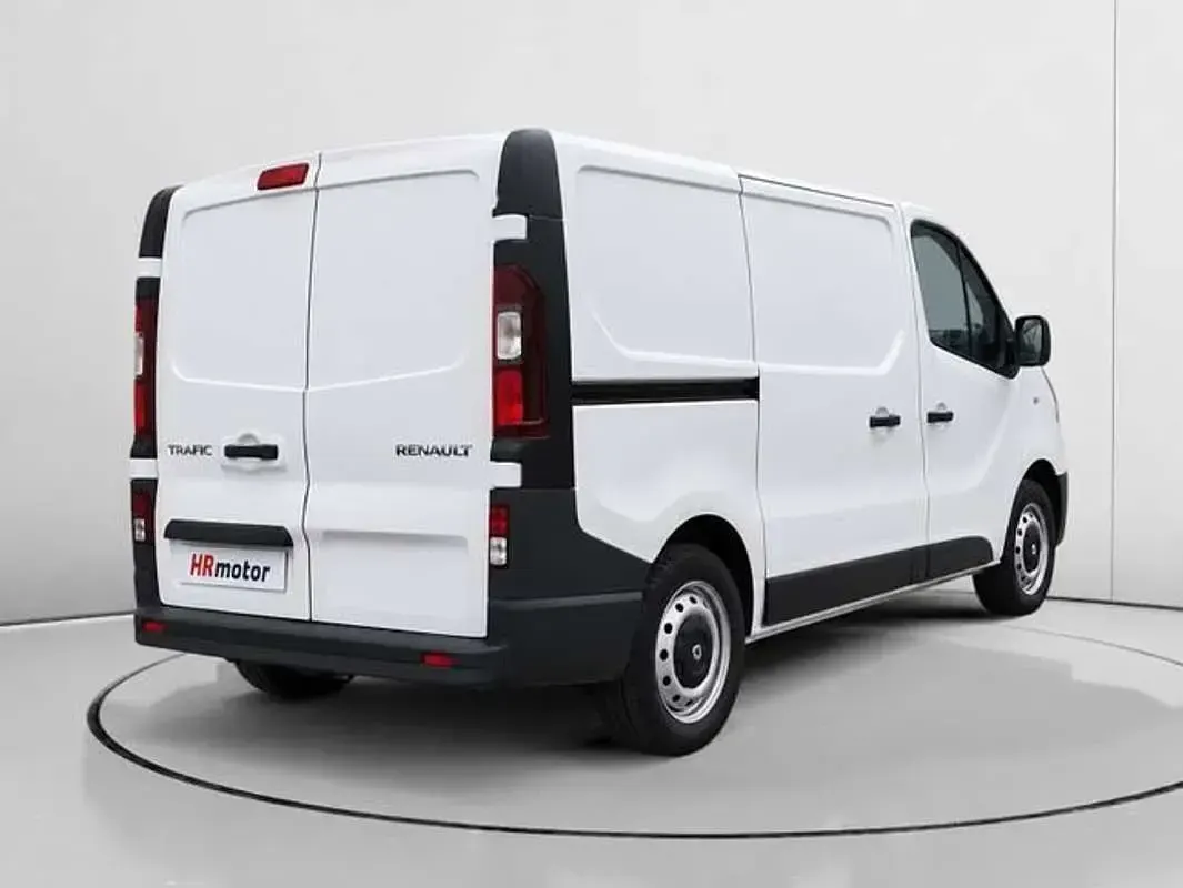 Usado Renault Trafic 116 CV (85 kW) 2016 Blanco Monovolumen