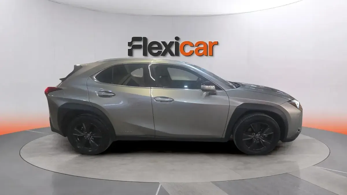 Usado Lexus UX Business Edition 184 CV (135 kW) 2020 Gris SUV