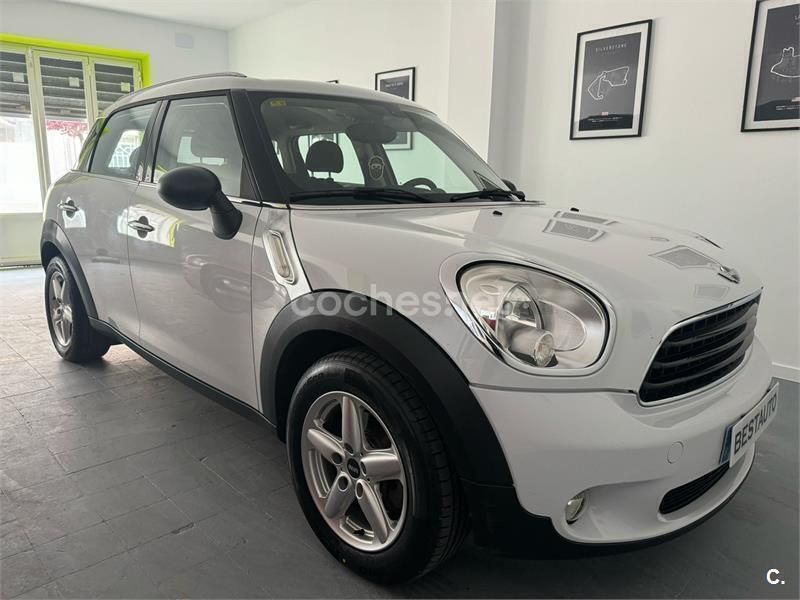 Blanco Usado 2014 Mini One D Countryman SUV | 9999 € (Un poco caro) - Imagen 1/4