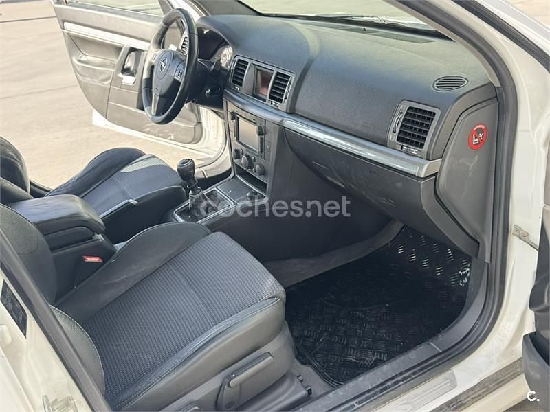 Blanco Usado 2006 Opel Vectra Sport Berlina | 1900 € (Buen precio) - Imagen 1/1