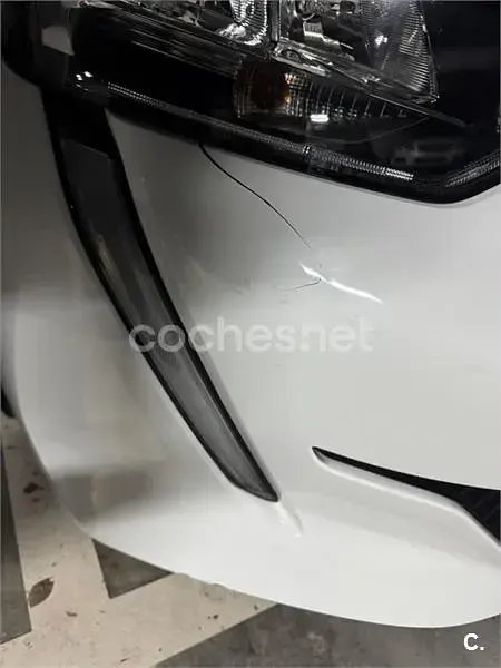 Usado Peugeot 208 Active 100 CV (73 kW) 2023 Blanco Utilitario