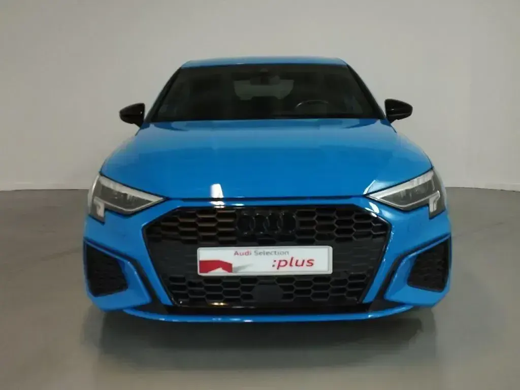 Usado Audi A3 S-Line 150 CV (110 kW) 2023 Azul Berlina