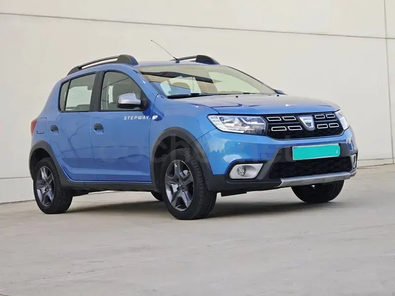 Usado Dacia Sandero 90 CV (66 kW) 2018 Azul Berlina