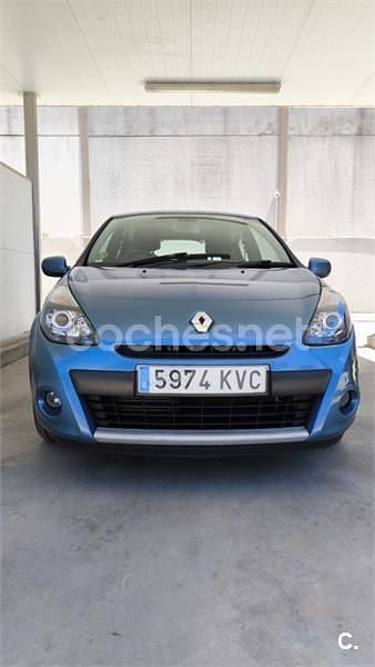 Azul Usado 2010 Renault Clio II Berlina | 3000 € (Super precio) - Imagen 1/4