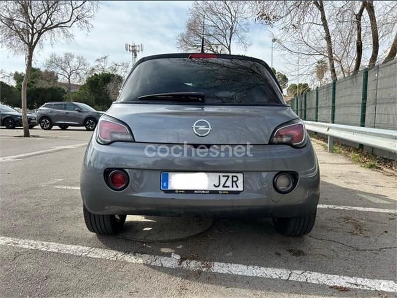 Usado Opel Adam Glam 87 CV (63 kW) 2017 Gris / plata Utilitario