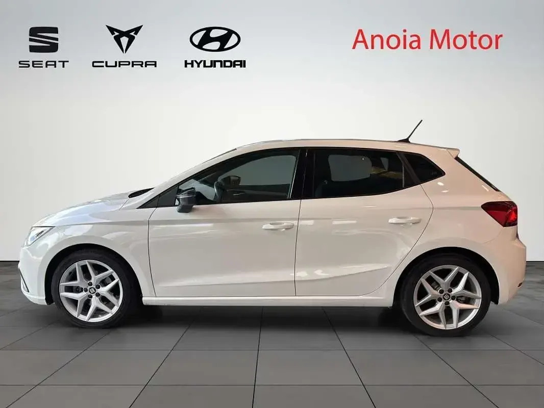 Usado Seat Ibiza FR 110 CV (80 kW) 2021 Blanco Utilitario