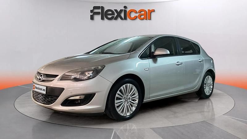 Usado Opel Astra Selective 116 CV (85 kW) 2014 Gris Utilitario