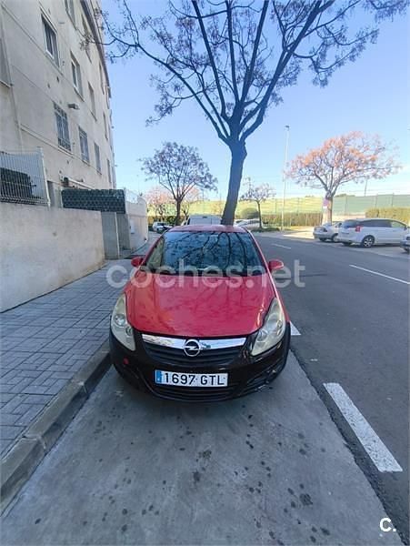 Usado Opel Corsa Essentia 75 CV (55 kW) 2010 Rojo Utilitario