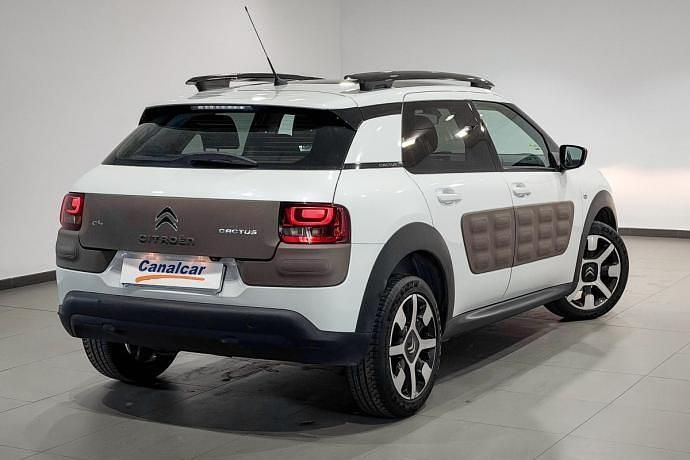 Usado Citroën C4 Cactus Shine 92 CV (67 kW) 2014 Blanco Utilitario