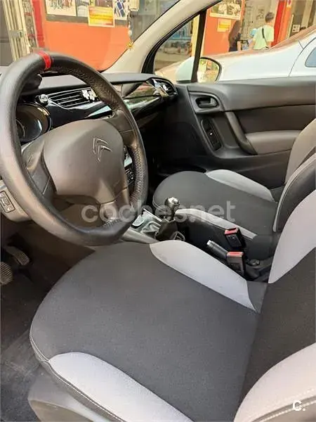 Usado Citroën C3 Attraction 68 CV (50 kW) 2016 Blanco Berlina