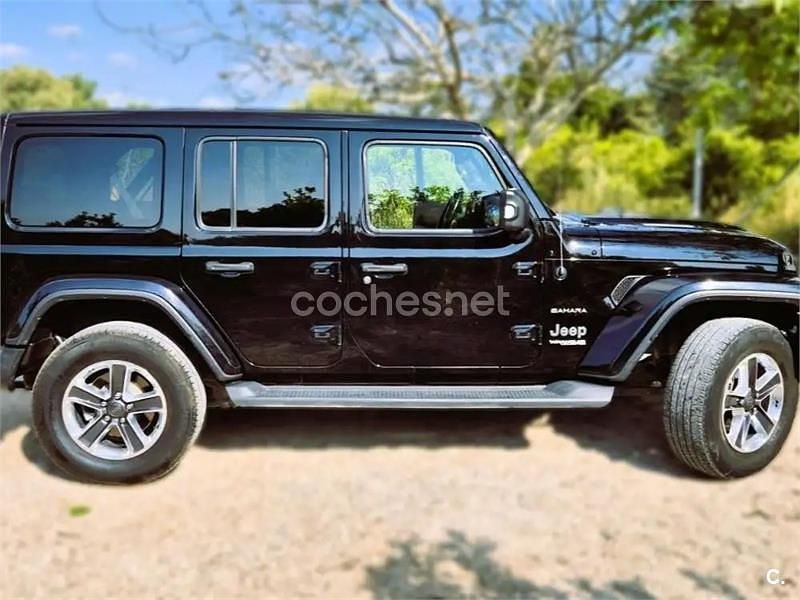 Usado Jeep Wrangler Unlimited Sahara 200 CV (147 kW) 2019 Negro SUV