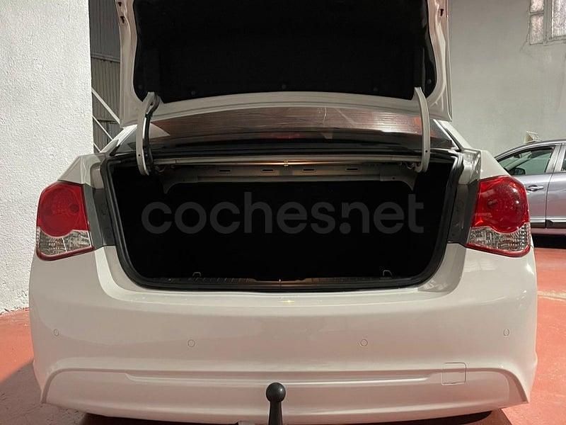 Usado Chevrolet Cruze LT 117 CV (86 kW) 2013 Blanco Berlina