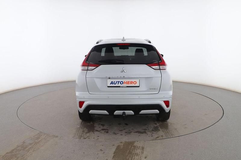 Usado Mitsubishi Eclipse Cross 188 CV (138 kW) 2022 Blanco SUV