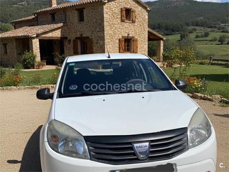 Blanco Usado 2010 Dacia Sandero Ambiance Utilitario | 4500 € (Precio justo) - Imagen 1/4