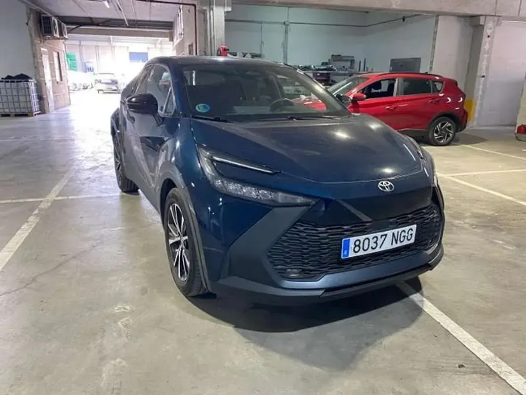 Usado Toyota C-HR Advance 140 CV (102 kW) 2025 Azul SUV