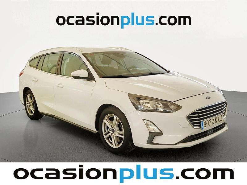 Usado Ford Focus Trend+ 120 CV (88 kW) 2019 Blanco Monovolumen