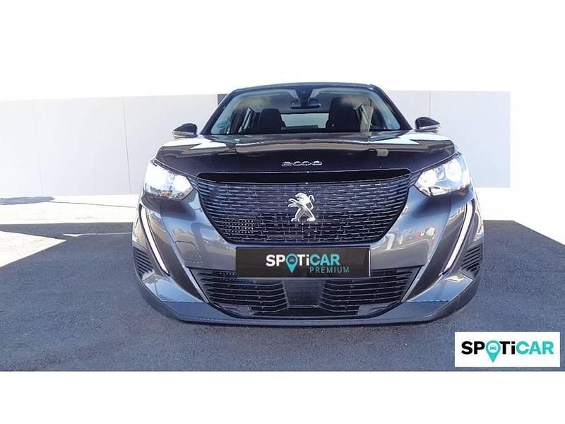 Usado Peugeot 2008 Active 110 CV (80 kW) 2022 Gris / plata SUV